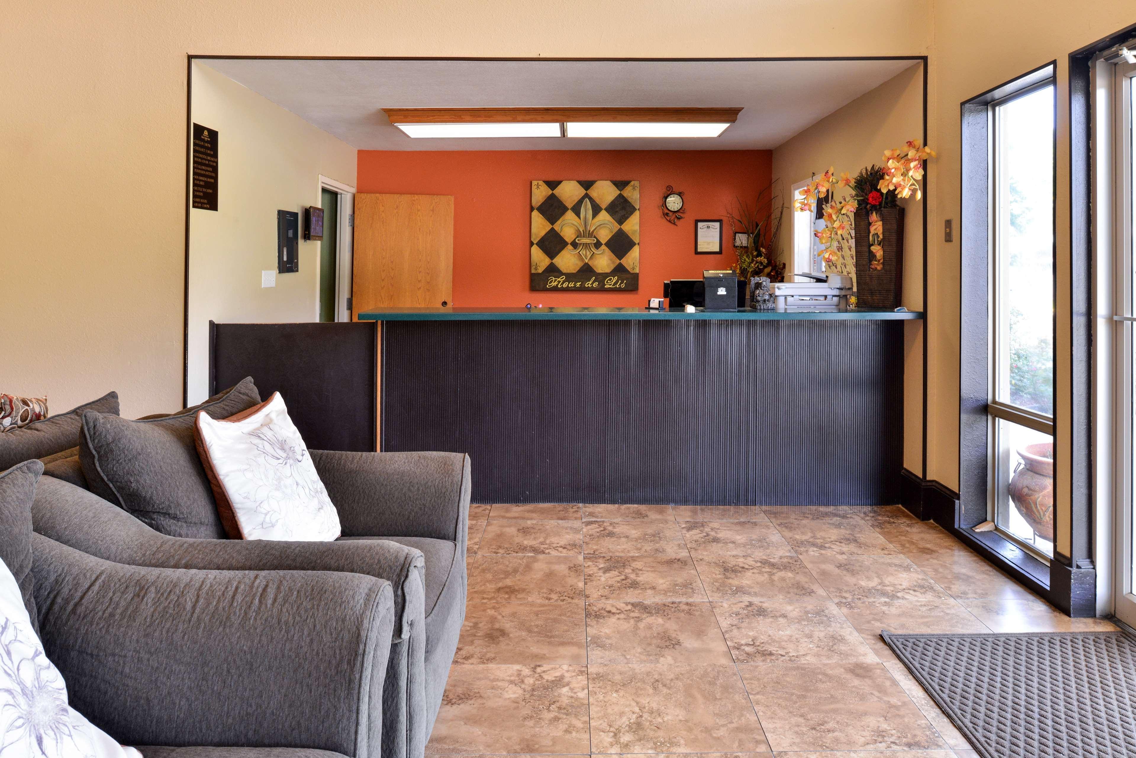 Vila Gale Cabo Cabo de Santo Agostinho Buitenkant foto The lobby of a typical extended stay hotel