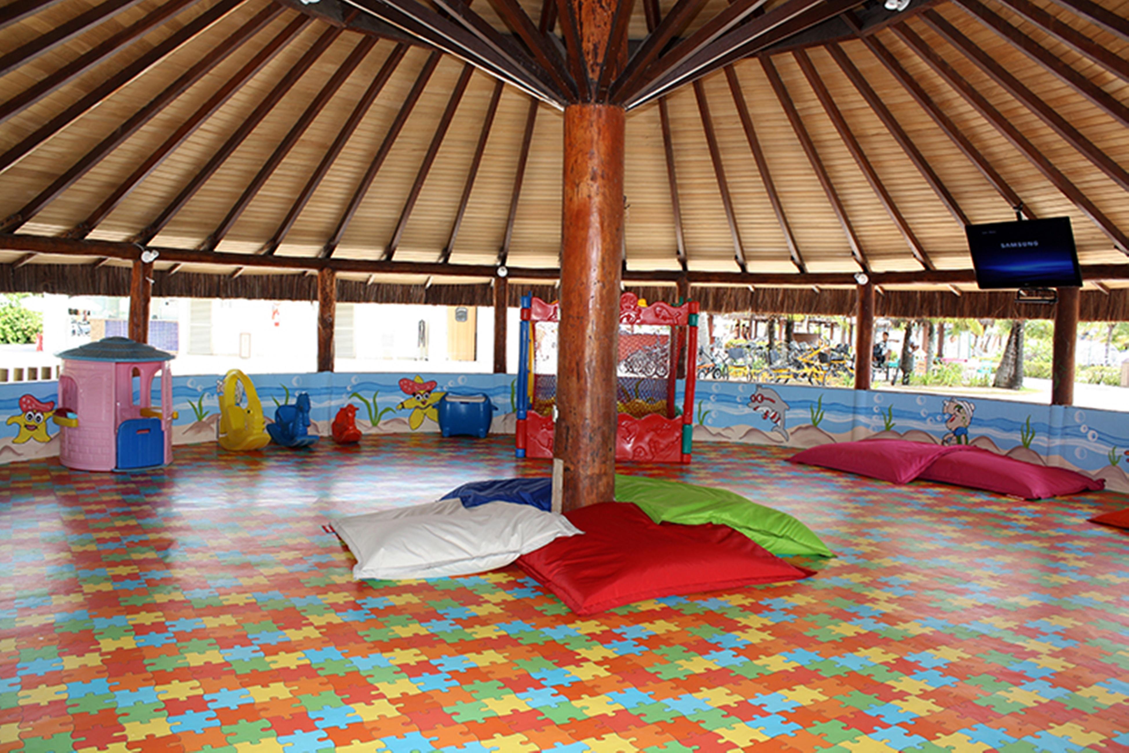 Vila Gale Cabo Cabo de Santo Agostinho Buitenkant foto The interior of the children's club at the resort