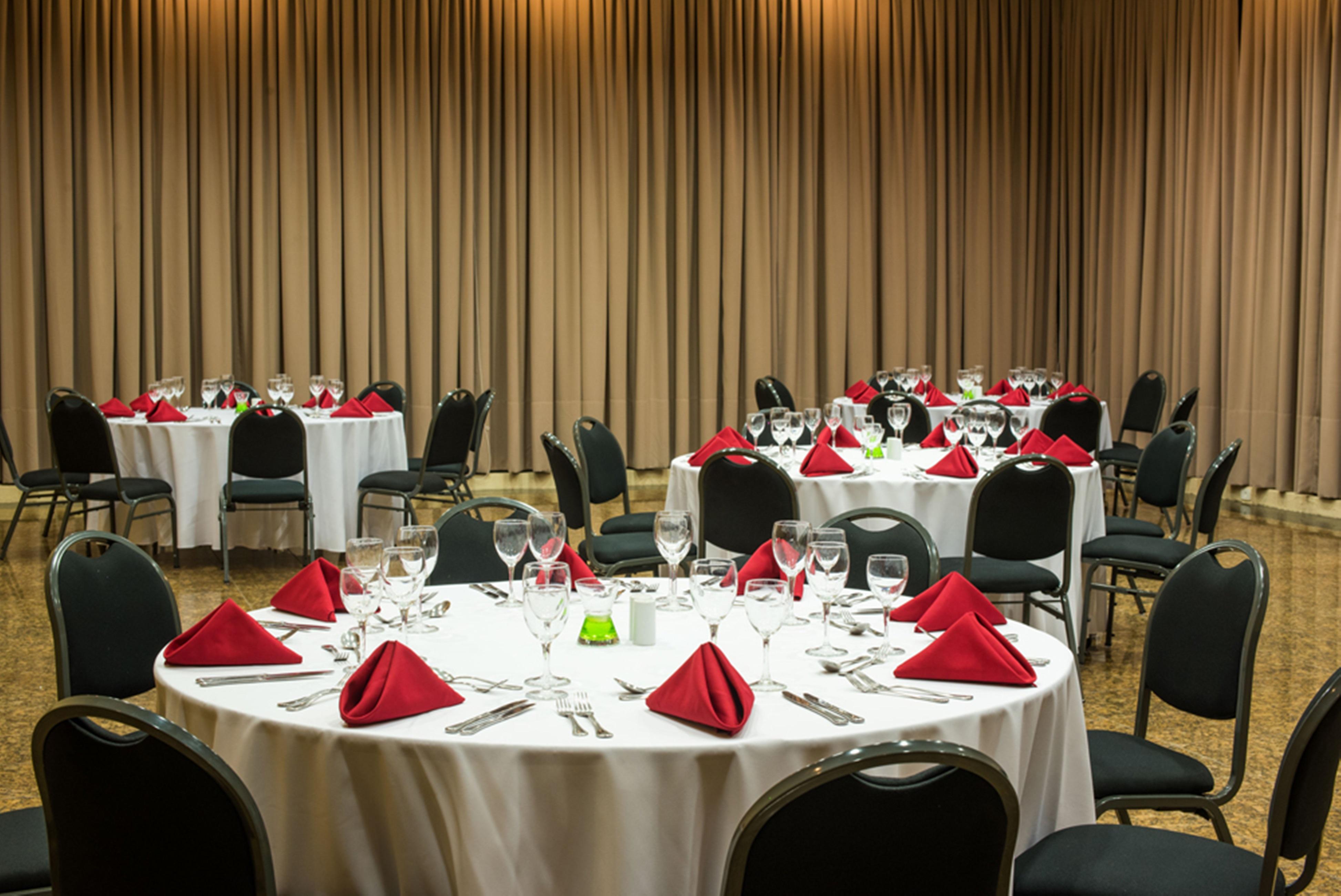 Vila Gale Cabo Cabo de Santo Agostinho Buitenkant foto The ballroom at the 2016 World Congress Center